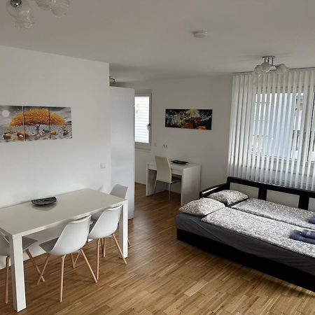 Hauptbahnhof Ferienwohnung Am Park Βιέννη Εξωτερικό φωτογραφία