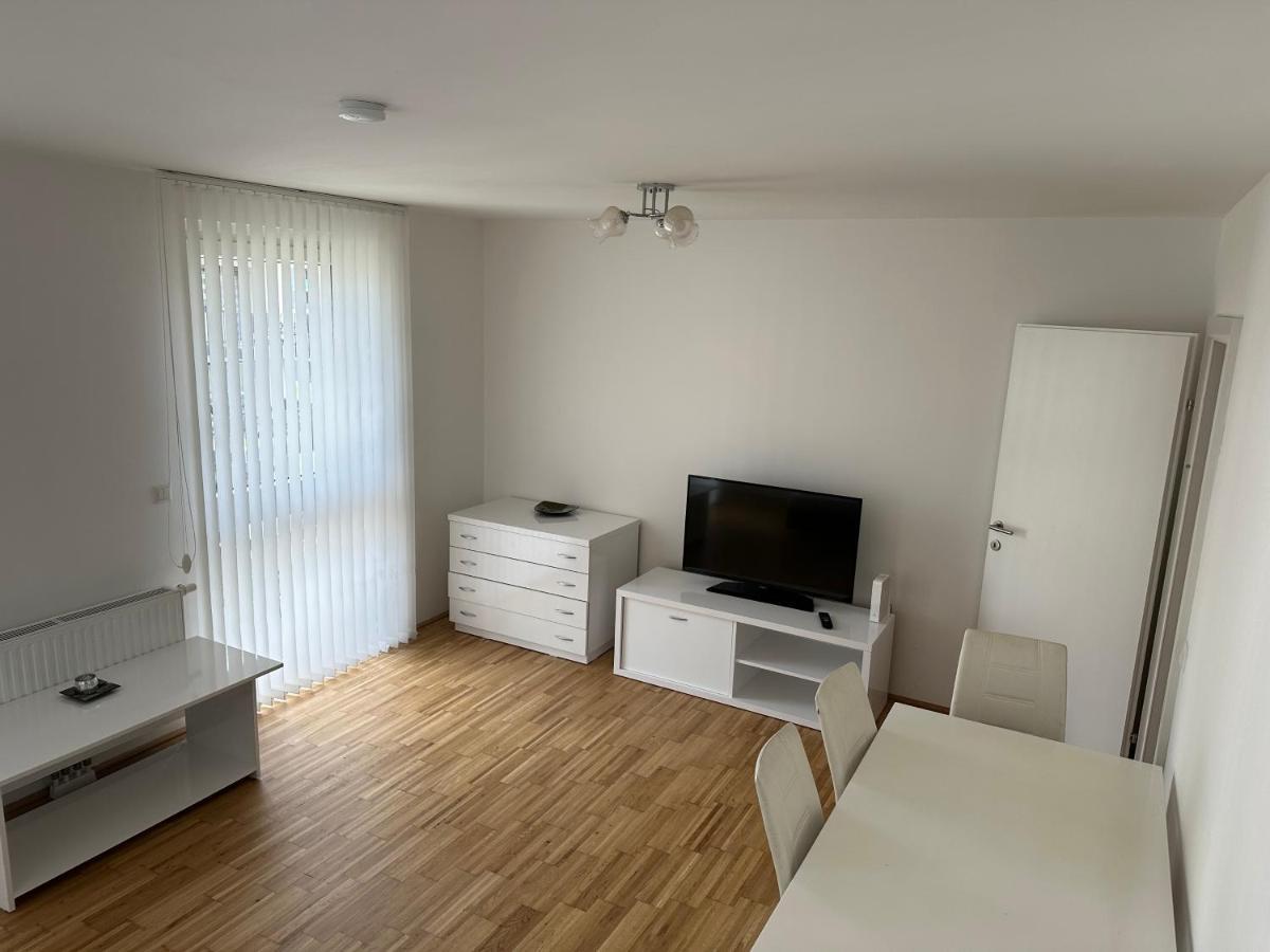 Hauptbahnhof Ferienwohnung Am Park Βιέννη Εξωτερικό φωτογραφία