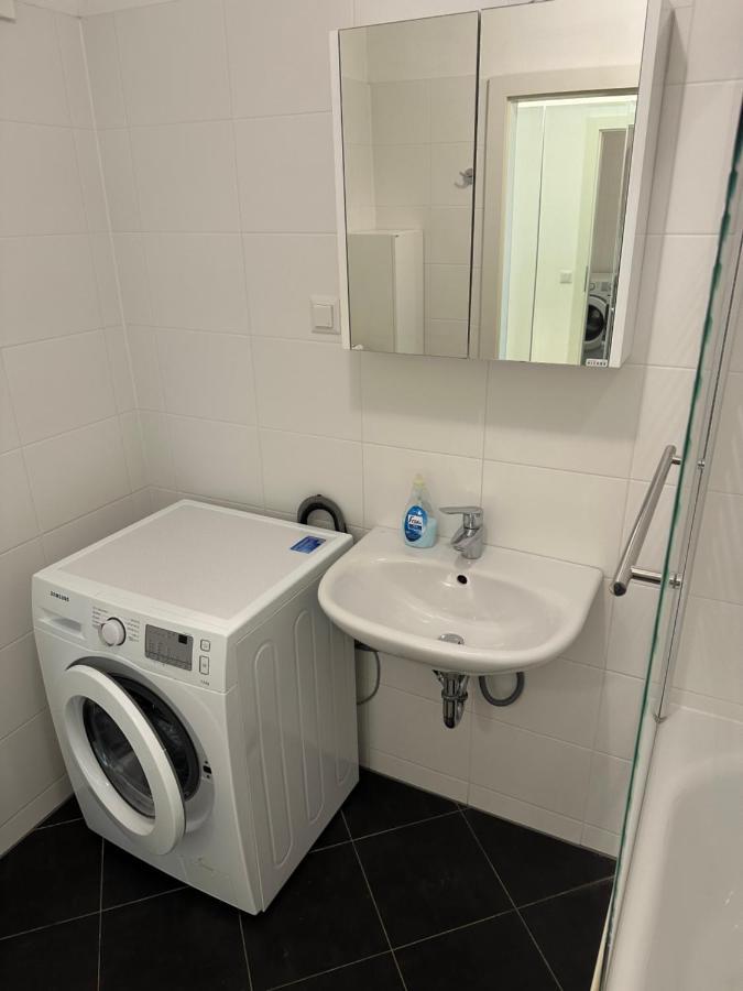 Hauptbahnhof Ferienwohnung Am Park Βιέννη Εξωτερικό φωτογραφία
